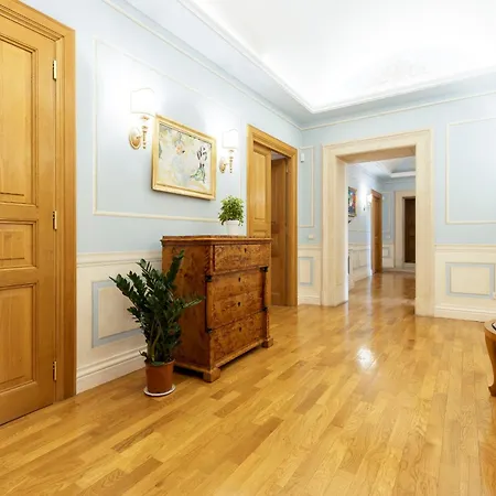 Gasthuis Pantheon In 4*