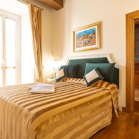 Pantheon In Gasthuis 4*